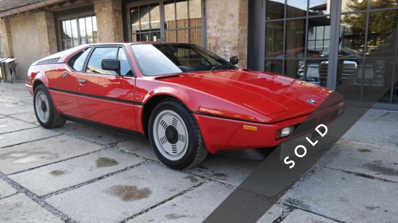 BMW M1, rot - sold