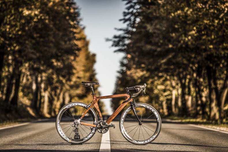 ROAD BIKE TEMPO ULTEGRA - Materia Bikes