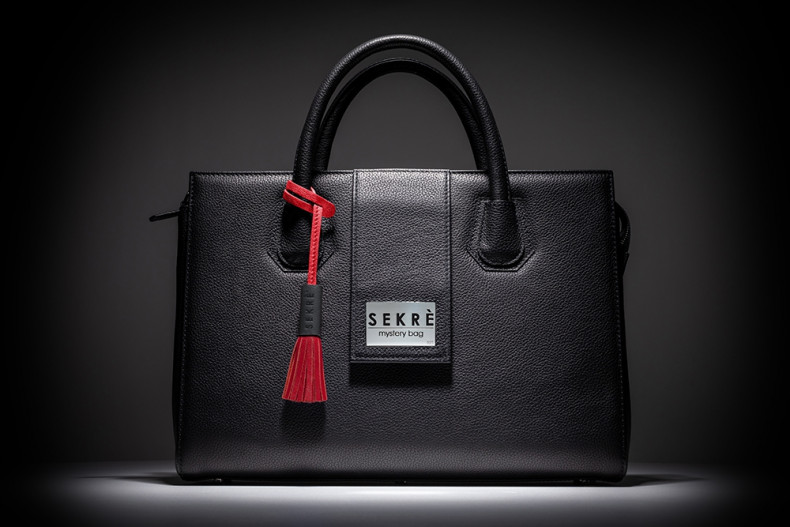 SEKRÈ mystery bag Edition »Belle Femme du Monde No.1«
