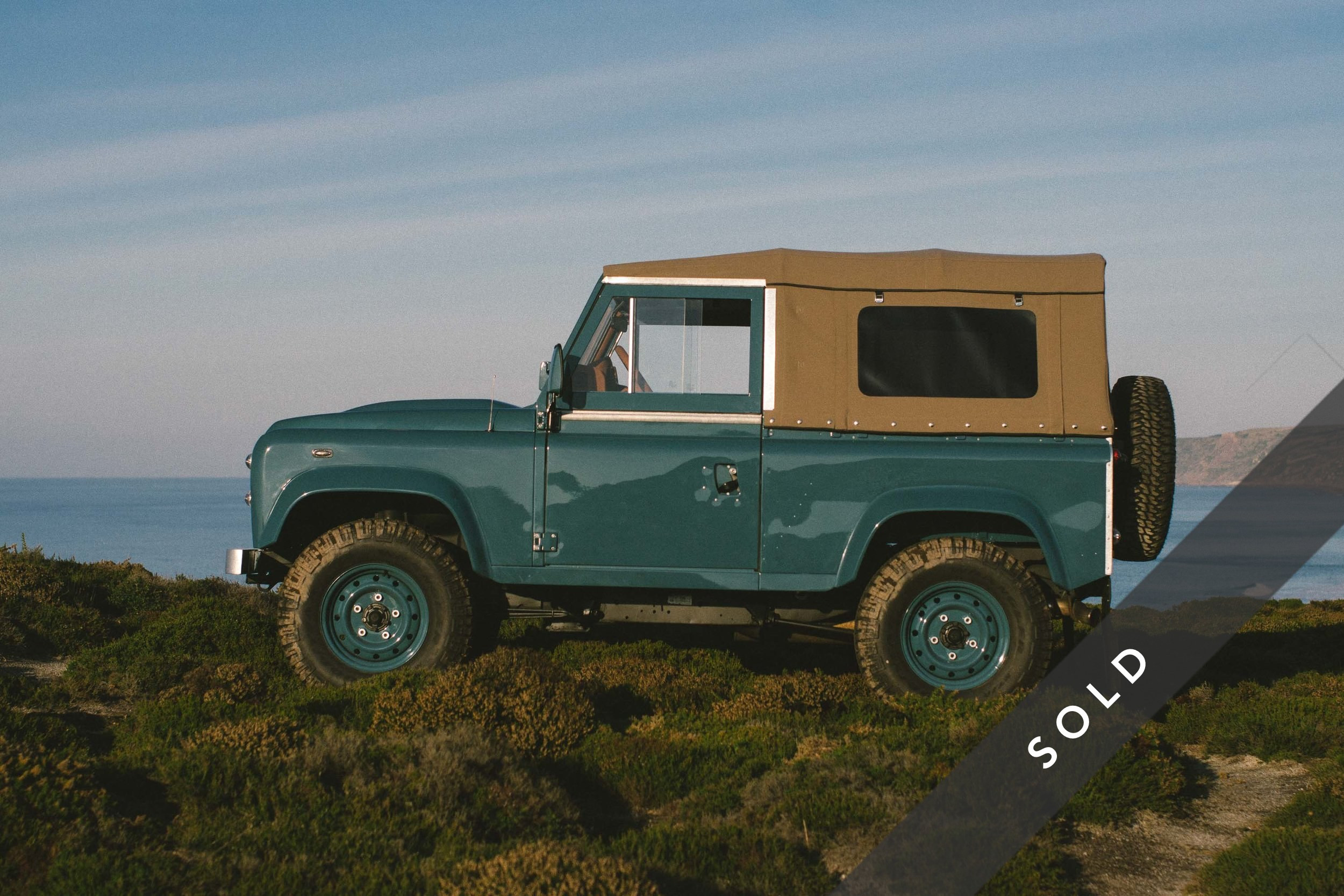 Einzigartiges Mit Stil Land Rover D90 Heritage Marine