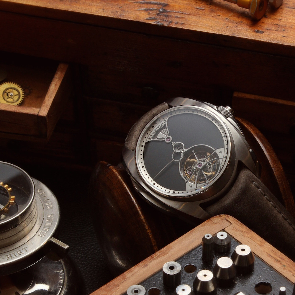 Einzigartiges mit Stil: Akrivia - Tourbillon Chiming Jump Hour bei UNIKATOO