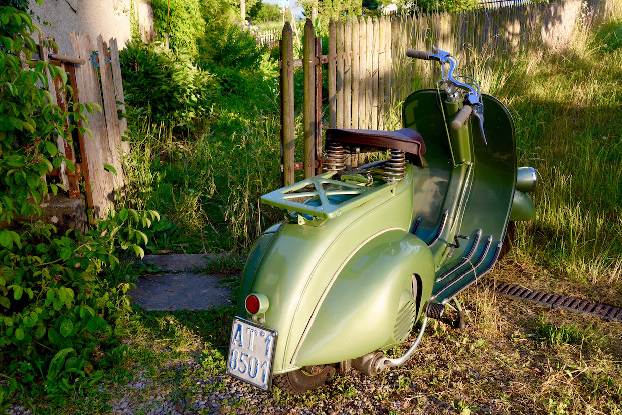 Einzigartiges mit Stil: Motorroller - Vespa Bacchetta Faro Basso
