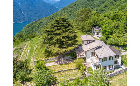 INTERESSANTE VILLA MIT SEEBLICK UND GÄSTEHAUS Comer See, Nesso Italien
