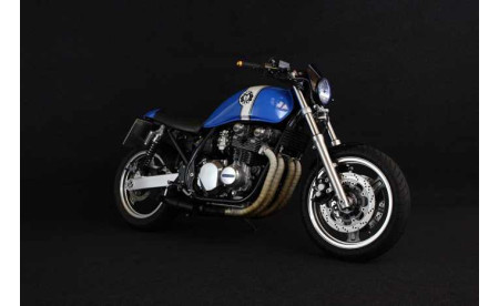 Kawasaki Zephyr 750 Umbau auf Cafe Racer 