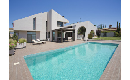 Moderne Villa mit Meerblick in Elviria