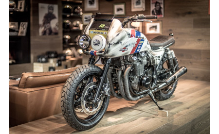 KAWASAKI Z 750 ZEPHYR "MUCAKITA" - VTR Customs