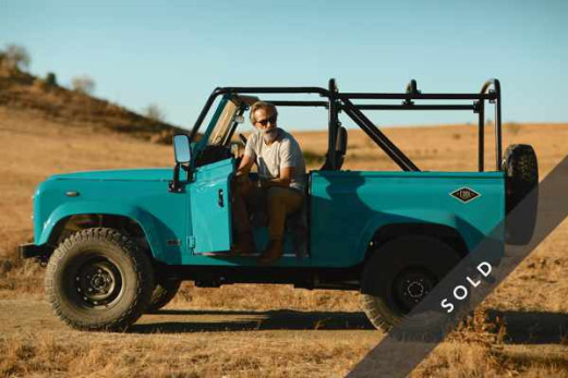 LAND ROVER Defender LIGHT BLUE-sold-k