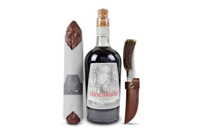 Rotwildsalami, Kräuterlikör und Messer 2